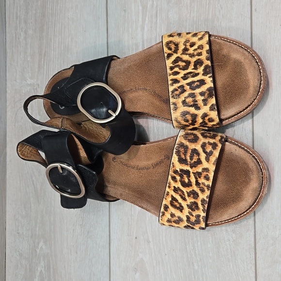 Sofft Women Leopard Leather Cow Hair Ankle Sandals Shoes Sz 9.5M - Picture 3 of 13